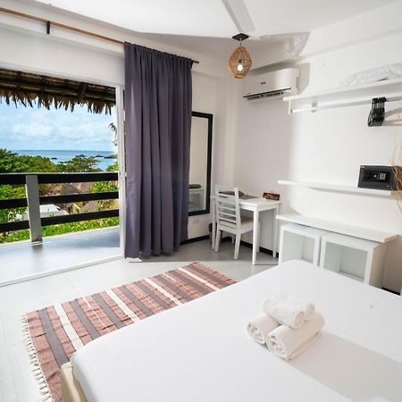 Blanco Beach Resort Malapascua Exterior photo