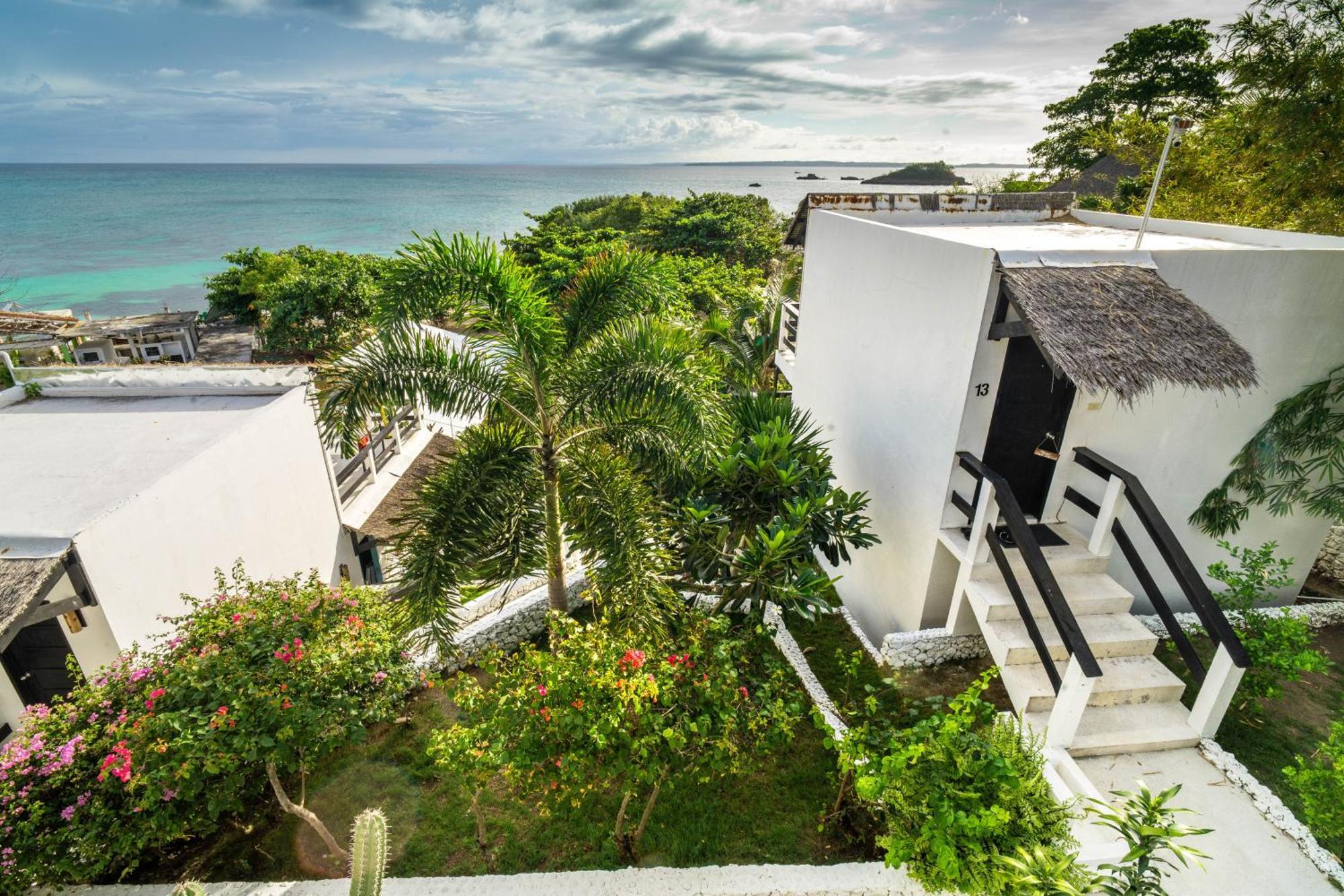 Blanco Beach Resort Malapascua Exterior photo