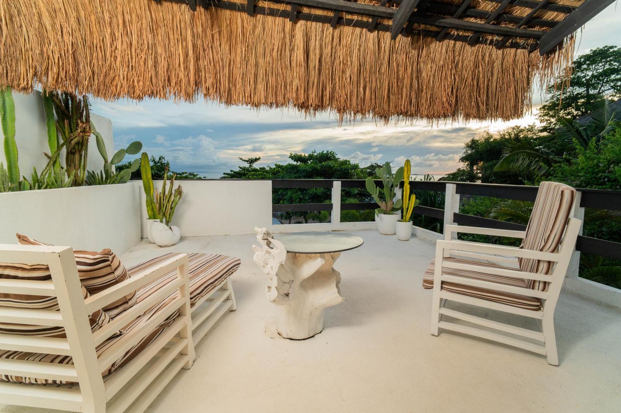 Blanco Beach Resort Malapascua Exterior photo
