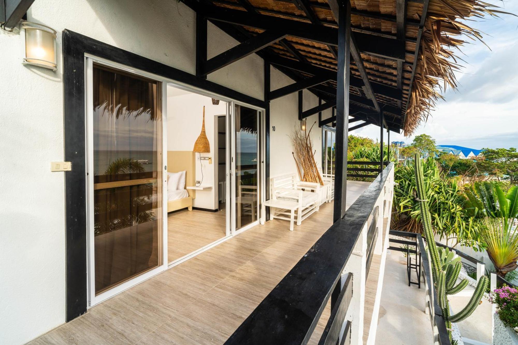 Blanco Beach Resort Malapascua Exterior photo